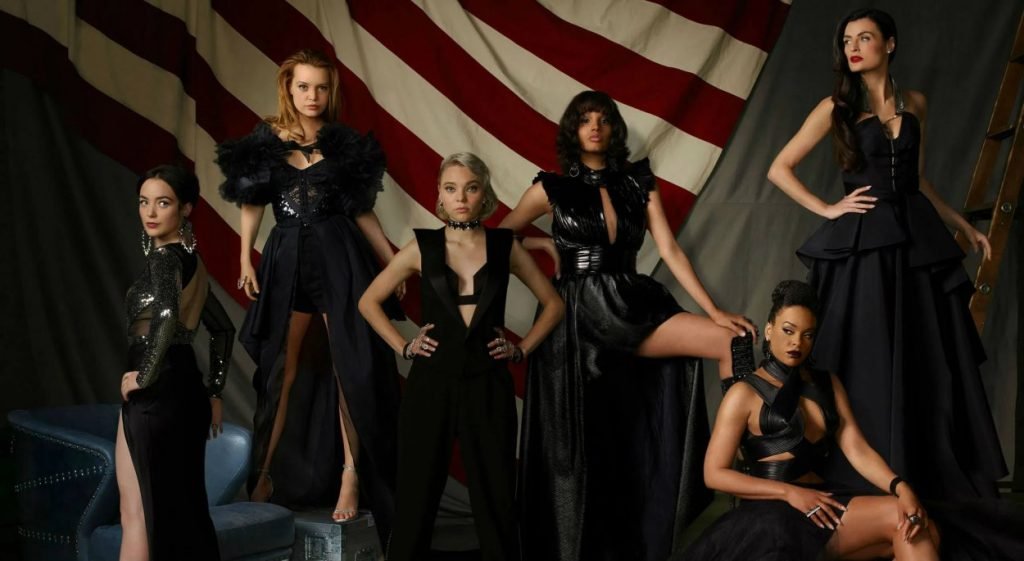 Puede verse al reparto principal de la serie. Crítica Motherland: Fort Salem