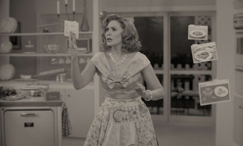 Peli o manta. Análisis WandaVision capítulos 1 y 2. Wanda