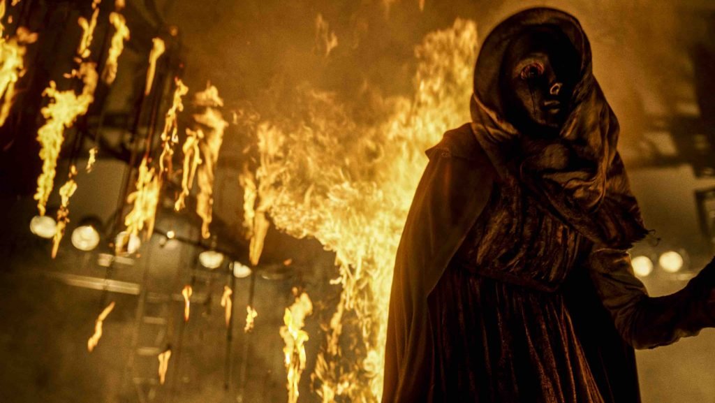 Peli o Manta. Ruega por nosotros. Novia