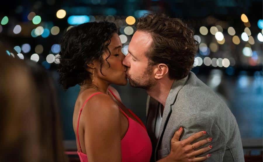 Peli o menta. Un pequeño contratiempo. Meet cute