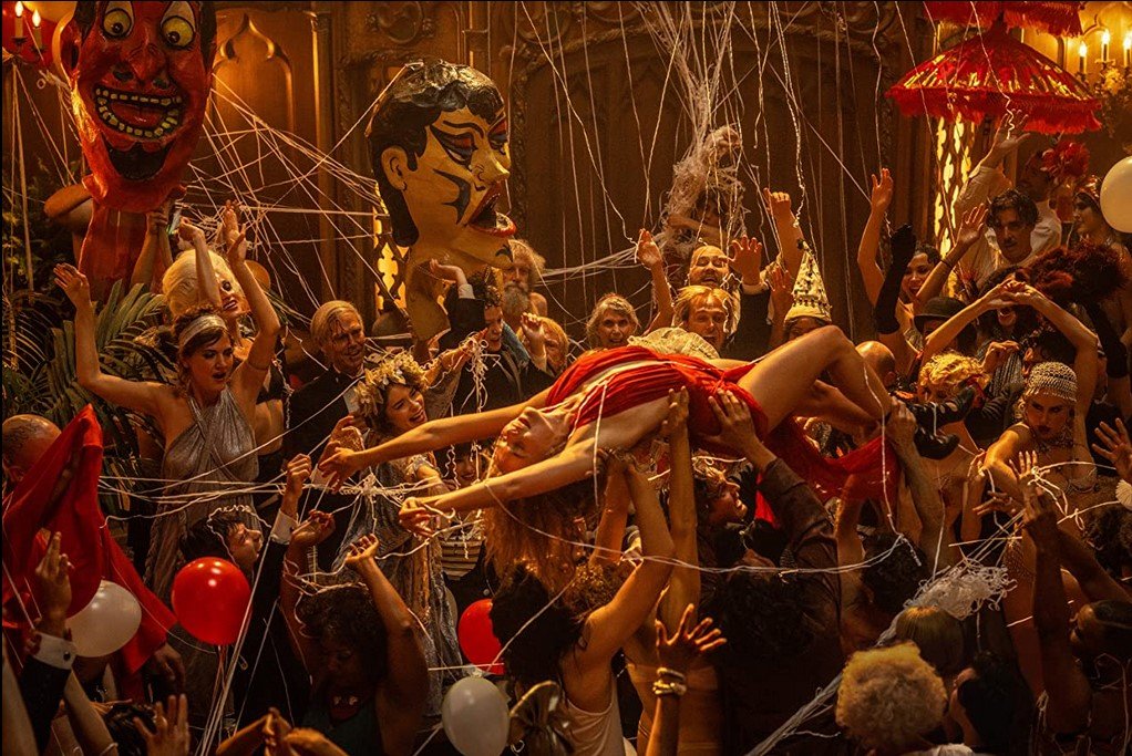 Peli o manta. Babylon. Margot en fiesta