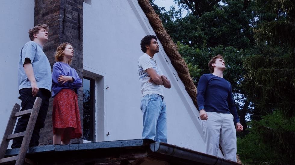 Protagonistas de Afire, creo, porque no he visto la peli así que igual no son los protas