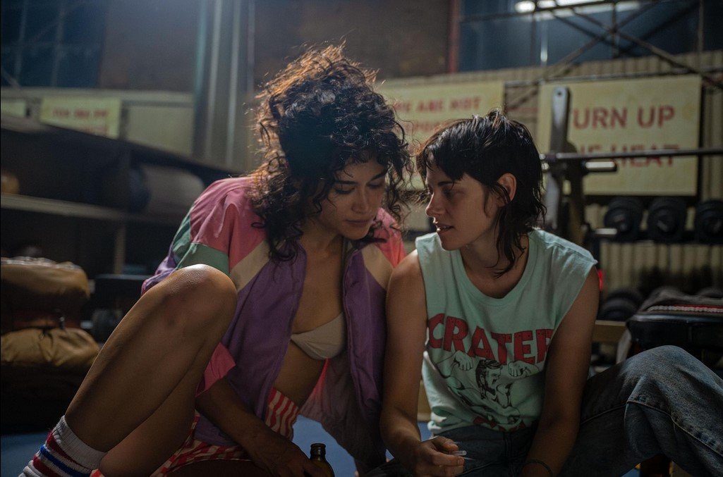 Peli o manta. Sangre en los labios.